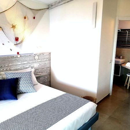 Bed and Breakfast Gi & Ro Al Mare Castelsardo Exterior foto